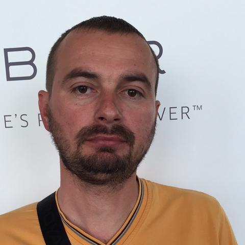 Виталий Шильников работает в Uber