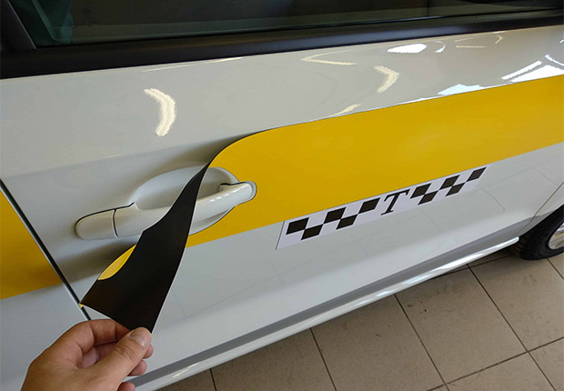 Магнитный комплект такси для Фольцваген Поло 2016-2018 года (без серого низа)