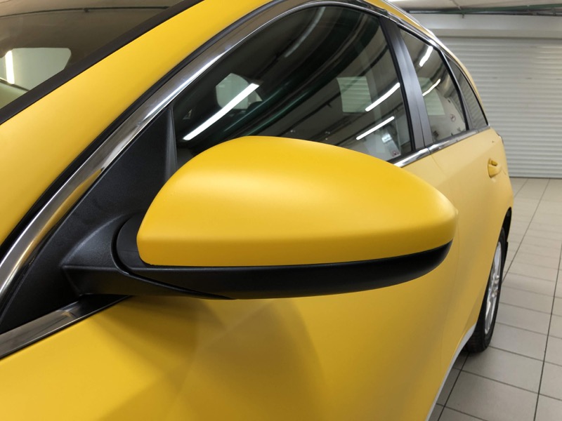 Обклейка авто Kia Ceed желтым автовинилом